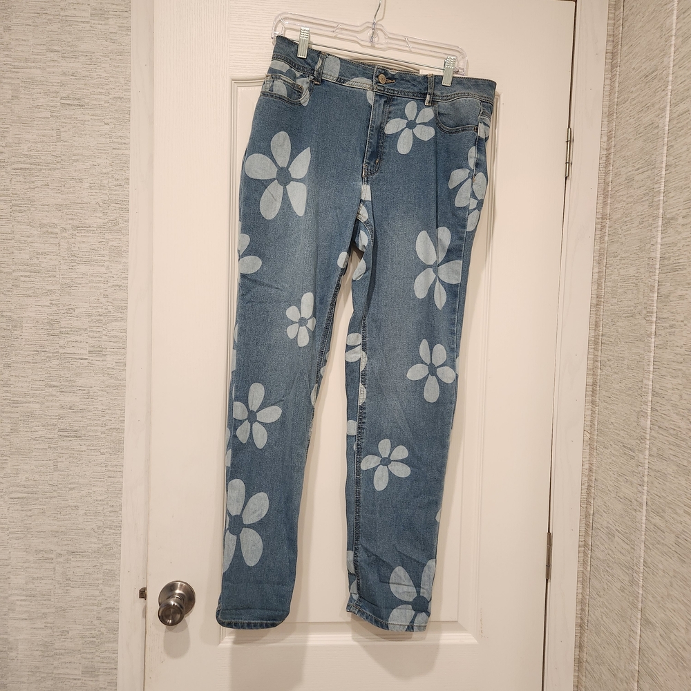 Cato Floral Patterned Straight Leg Women's High Rise Jeans Size 10 BNWT